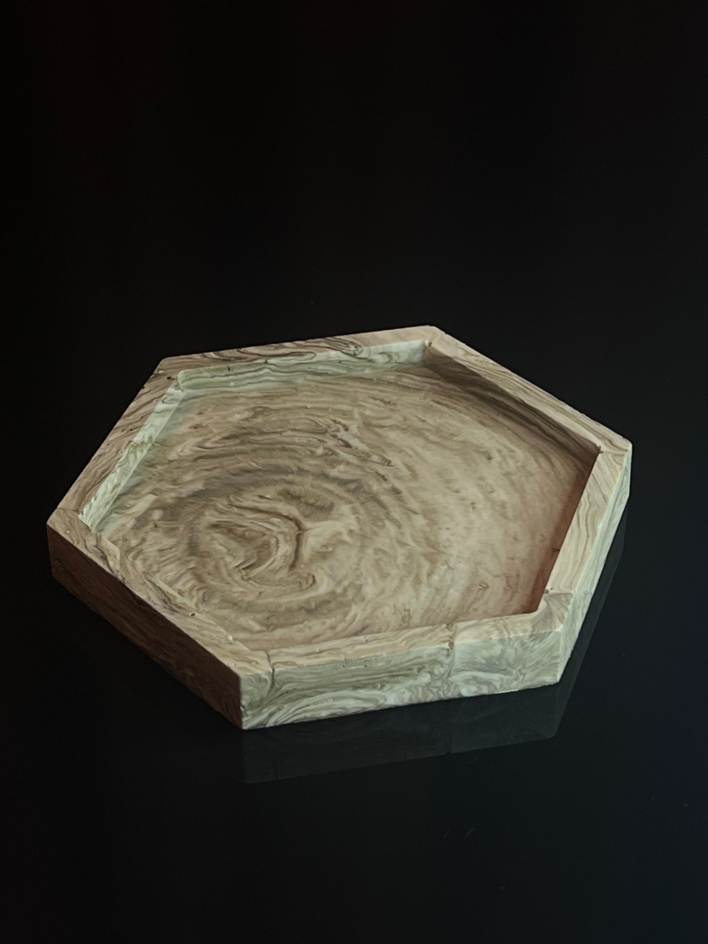 Šešiakampis padėklas I Brown marble
