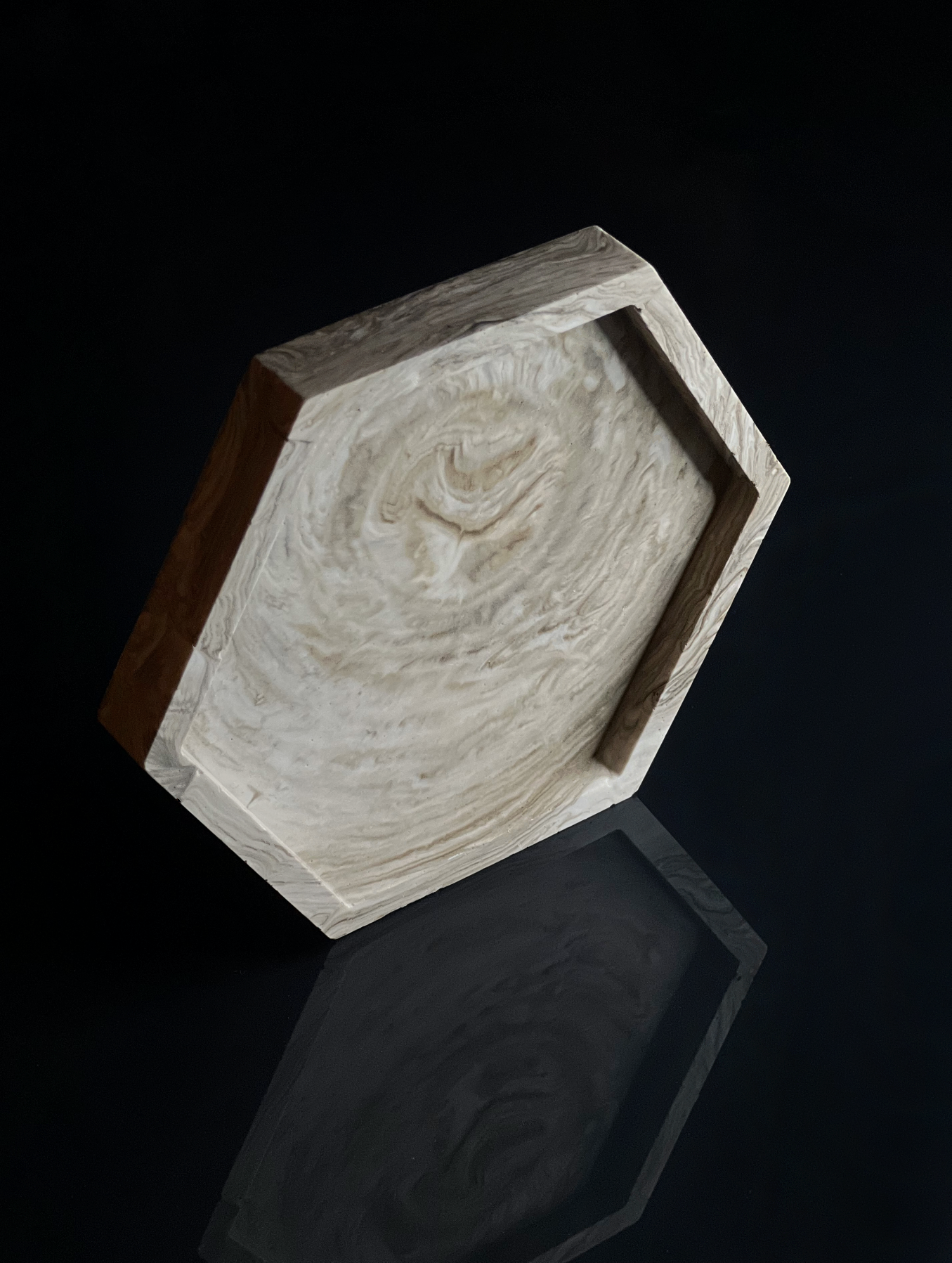 Šešiakampis padėklas I Brown marble