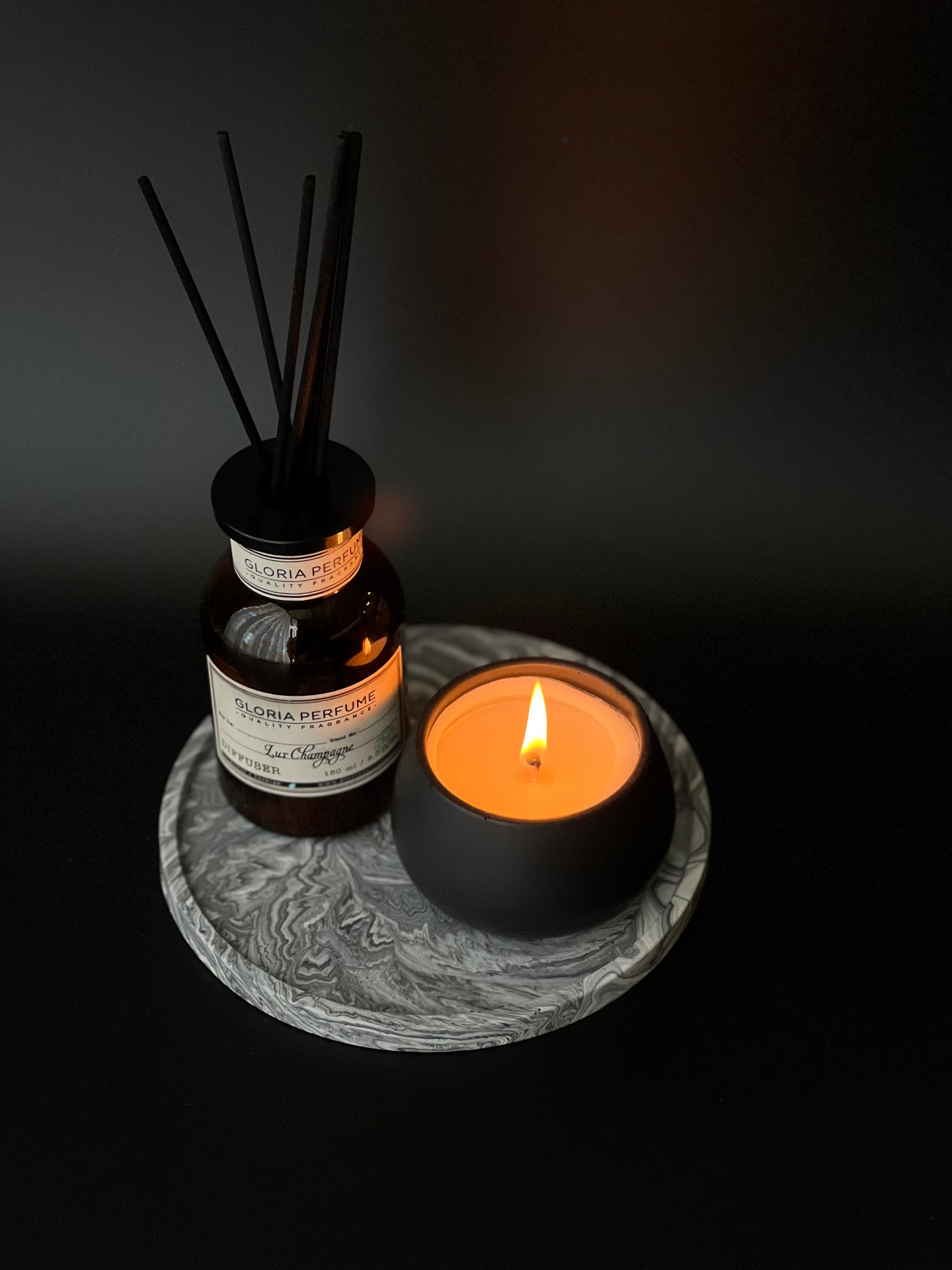 Apvalus padėklas I Grey intensive marble