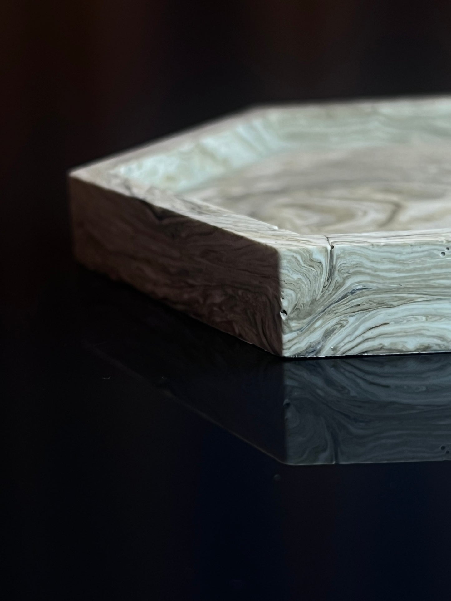 Šešiakampis padėklas I Brown marble