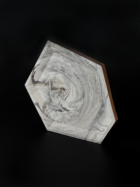 Netaisiklingos formos padėkliukas I Brown marble