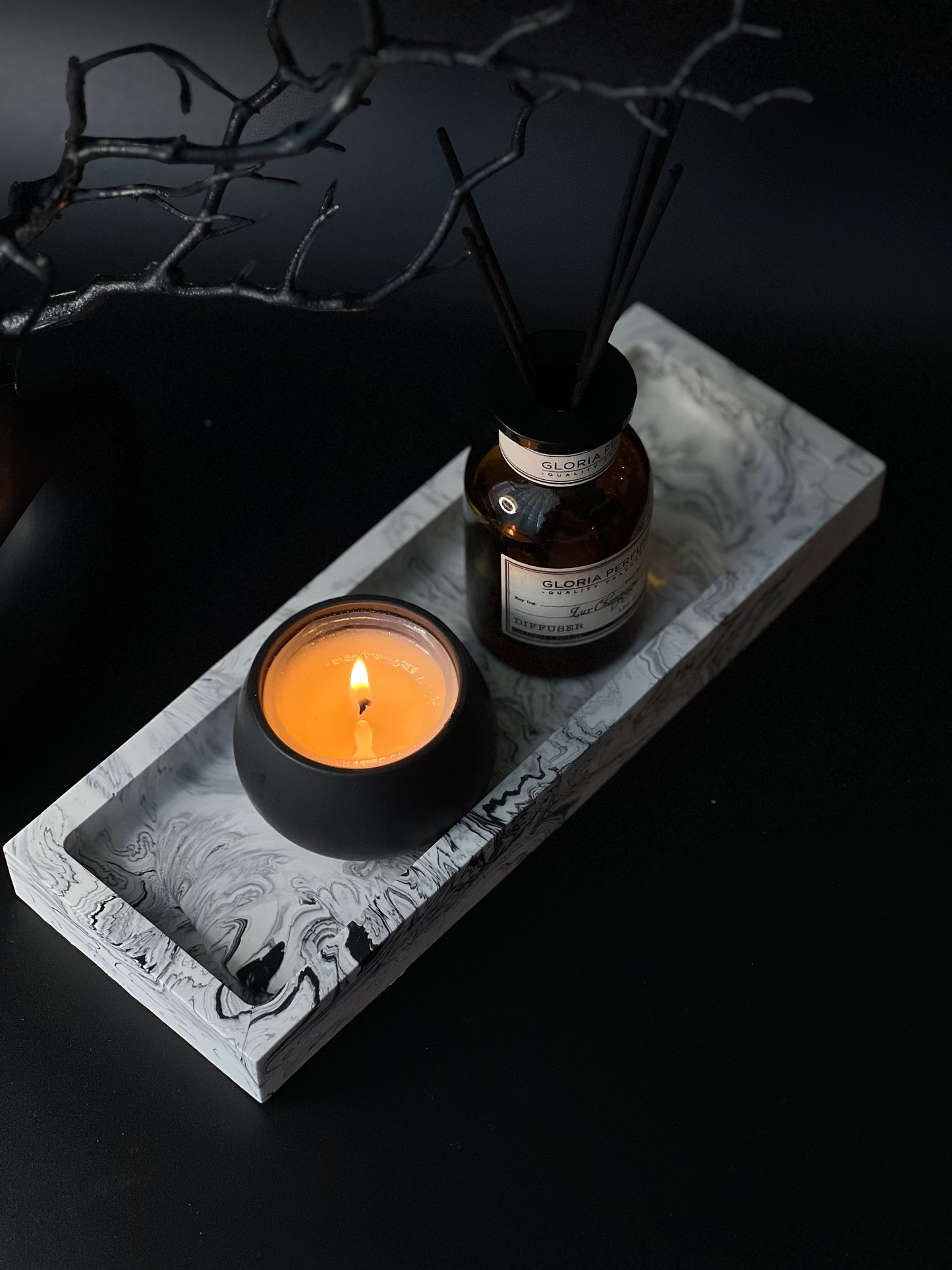 Stačiakampis pailgas padėkliukas I Black & white marble